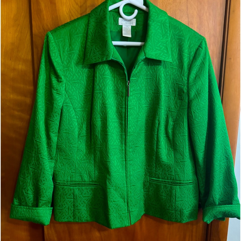 Zip up blazer size 18